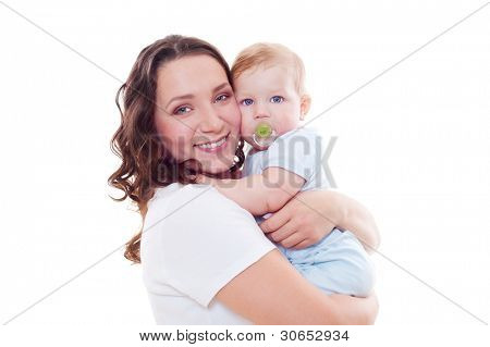 Retrato de stdio de smiley madre con bebé sobre blanco
