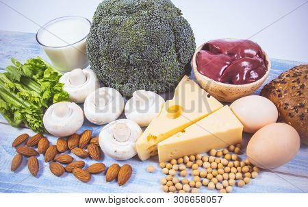 Food Ingredients Containing A Large Amount Of Vitamin B2 (riboflavinum).