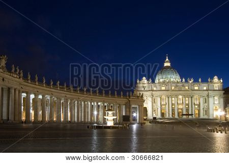 San Pietro ในคืนที่โรม อิตาลี