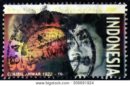 Indonesia - Circa 2000: A Stamp Printed In Indonesia Shows Chairil Anwar (1922-1949), Was Indonesian