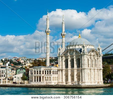 Beautiful Ortakoy Mosque seen from the Bosphorus. The mosque was built in the 19th century by sultan Abdulmecid. Istanbul, Turkey