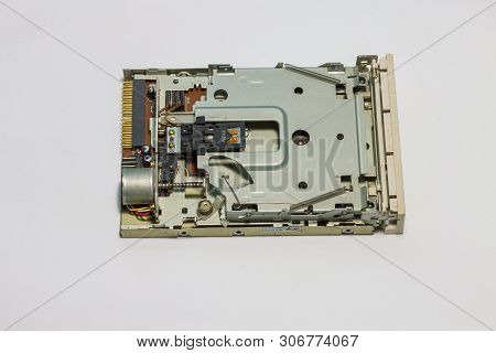 Floppy Disks, Or Popularly Called Discs Or Disks (diskettes) Are Storage Devices. Based On The Magne