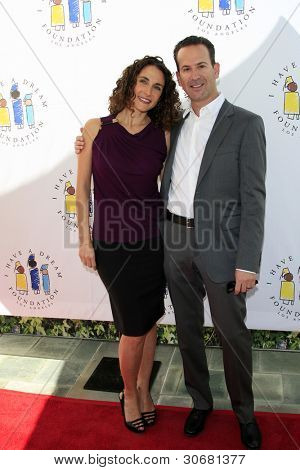 LOS ANGELES - 4 de MAR: Melina Kanakaredes, Darryl Frank llega a tener un sueño de la Fundación 14t