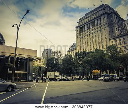 In The Heart Of The City Of Montreal, This Corner Is Well Stocked. We Can See Old Historic Buildings