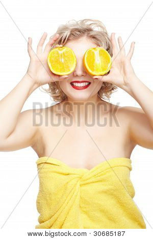 Blonde kvinde med Orange