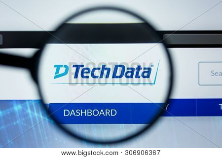 Los Angeles, California, Usa - 12 June 2019: Illustrative Editorial Of Techdata Website Homepage. Te