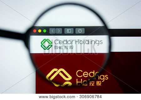 Los Angeles, California, Usa - 12 June 2019: Illustrative Editorial Of Cedar Holdings Website Homepa
