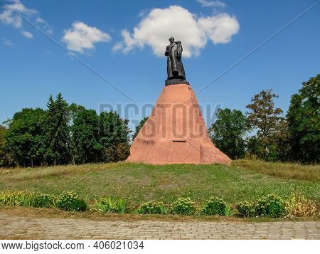 Putyvl, Ukraine - August 18, 2018: Monument To Sydir Kovpak In The Park In Putivl (sumy Region). Sta