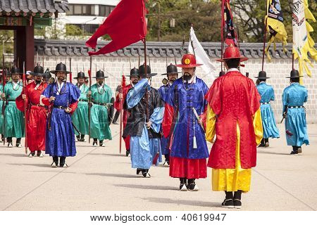 Cambio della guardia In Corea
