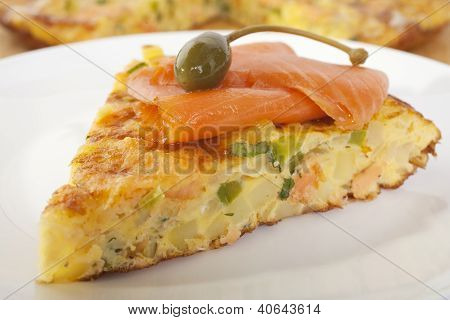 Lachs-Frittata mit caperberry