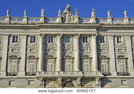Průčelí královského paláce v Madridu, Španělsko