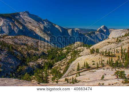 Vue de la vallée d'Yosemite d'Olmsted Point, Parc National de Yosemite.