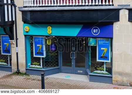 Chester; Uk: Jan 29, 2021: The Ee Mobile Phone Store On Eastgate Street Is Currently Closed Due To T
