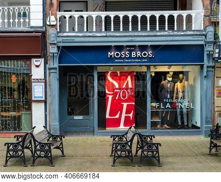 Chester; Uk: Jan 29, 2021: The Moss Bros Store On Eastgate Street Is Having A Sale With Reductions O