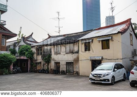 Bangkok/thailand-19 Jan 2020:old Building On Talat Noi.talat Noi Or Talad Noi Is A Historic Neighbou