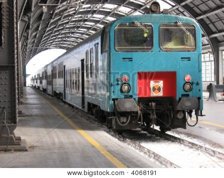 Поезд