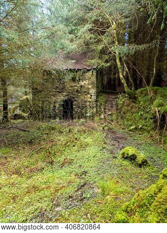 The Beautiful Landscape Of Bonny Glen By Frosses In County Donegal - Ireland