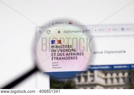 Los Angeles, Usa - 1 February 2021: France Diplomacy Website Page. Diplomatie.gouv.fr Logo On Displa