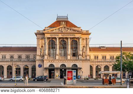Zagreb, Croatia - Aug 10, 2020: Railway Station Glavni Kolodvor In Center During Sunset Hour