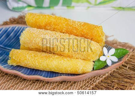 Khanom La