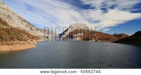 Reservoir Riano, Leon.