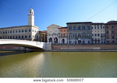 Mezzo Bridge over Arno river in Pisa, Italy