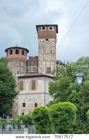 Molare (alessandria), Castle