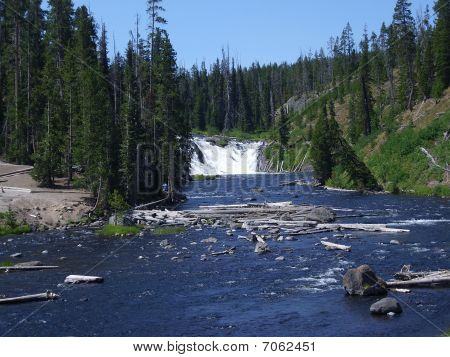 Vodopád v jižním Yellowstone