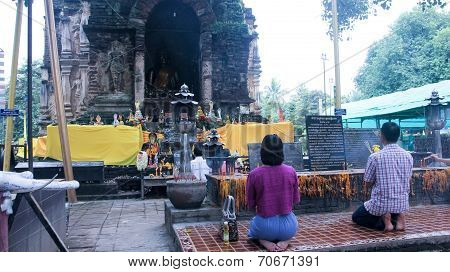 People sacred Buddha image
