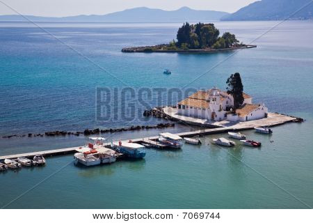Maus-Insel und das Kloster von vlacherna
