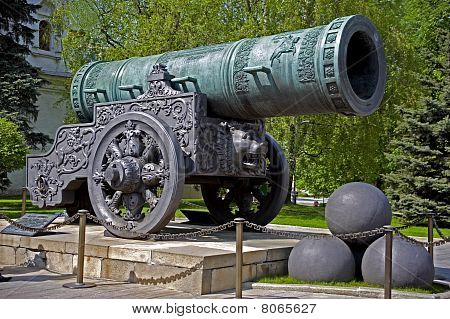 Tsar Pushka, Tzar Cannon.