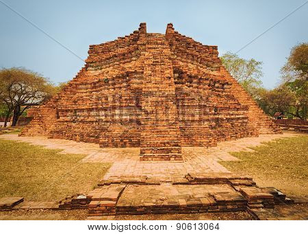 Wat Wora Pho.Ayutthaya historical park.  