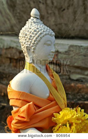 Wrappedbuddhasukhothaithailand