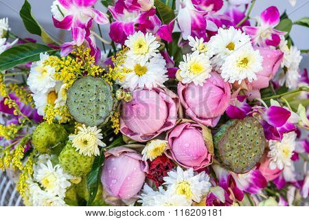 Beautiful Rose And Lotus On Bouquet