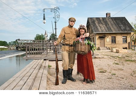 Par Dame og soldat i Retro stil billede