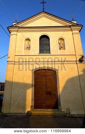 Church  In  The Somma Lombardo Old   Closed Brick Tower Sidewalk Italy