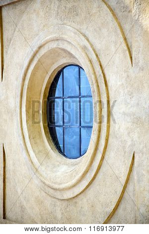 Line Abstract In Italy   Tradate Varese   Window Of A Church
