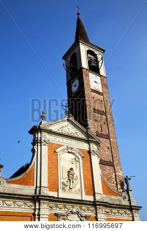 Rose Window  Italy  Lombardy     In  The Mercallo    Closed Brick   Tower   Tile