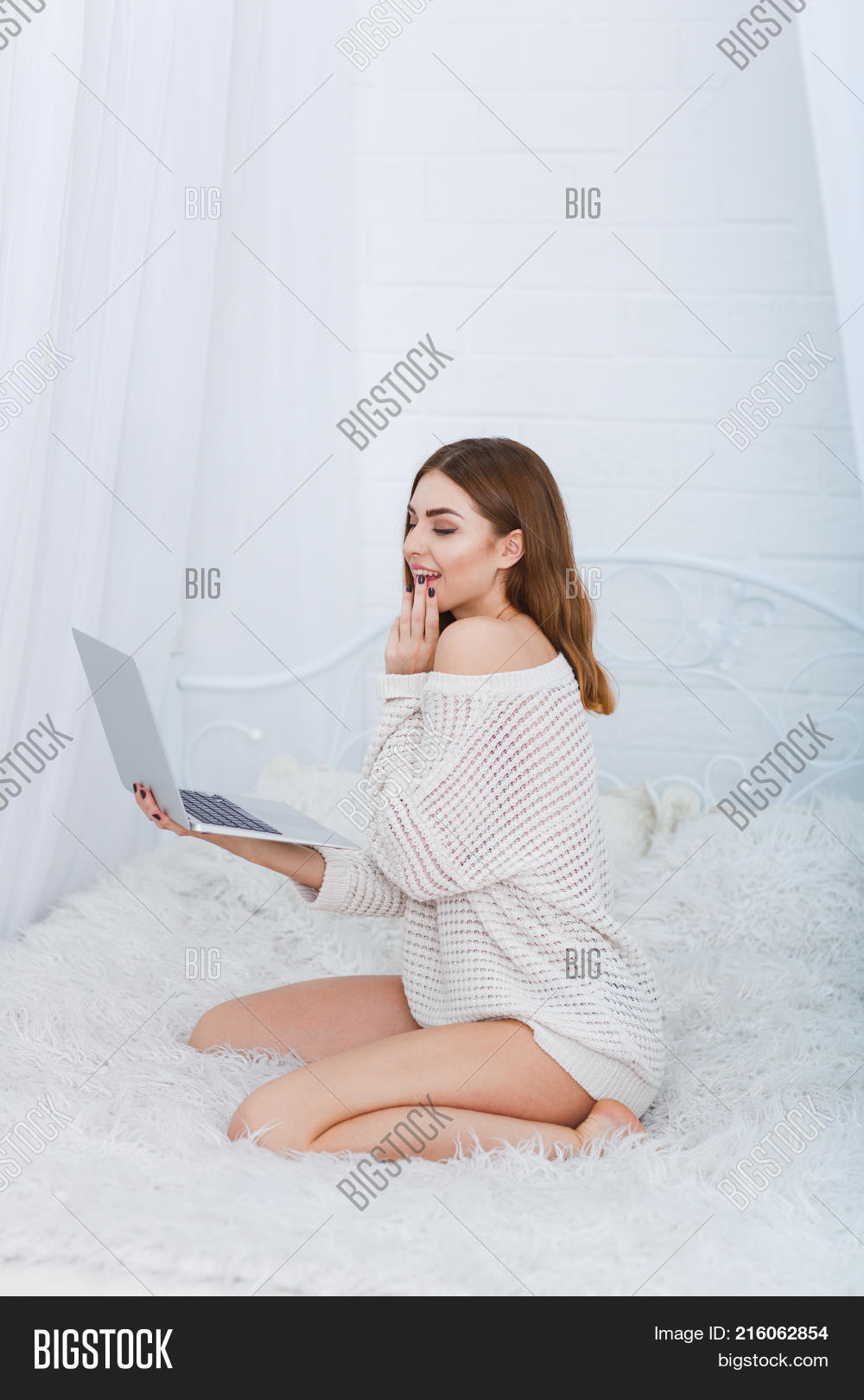Shemale piss tube Pissing Pubescent erotic models