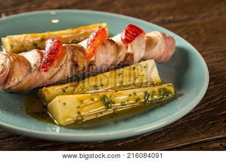 Delicious Chicken With Bacon And Palmito Grilled Pupunha