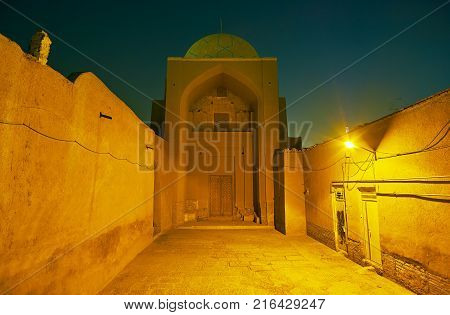 Beautiful Mud-brick Hosseinieh