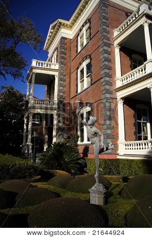 Calhoun Mansion