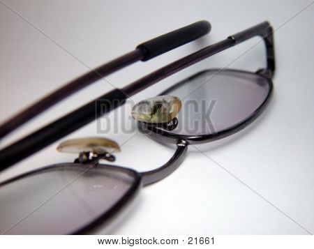 Glas 4
