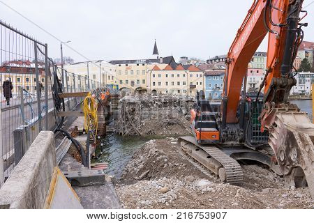 Gmunden, Austria July 21, 2017: Building Site Of The Bridge To Gmunden, Across The River Traun