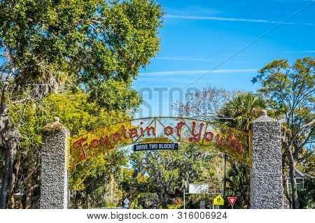 An Entrance Road Going To St Augustine, Florida