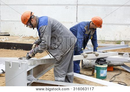 The Process Of Machining Metal Structures For Assembly