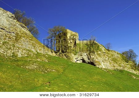 Peveril zamek w Castleton, na w Dales.