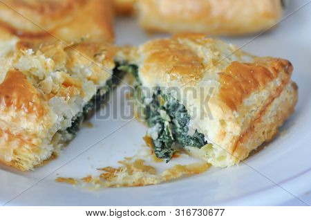 Puff, Tart Or Pie With Spinash Stuffed