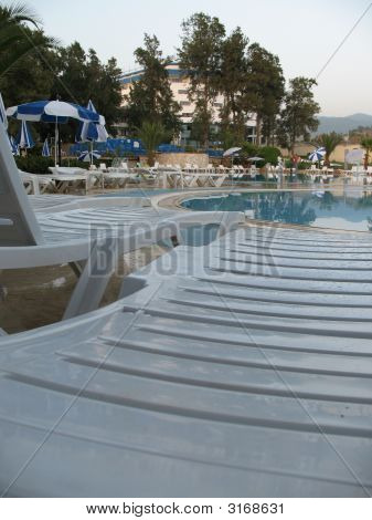 Chaise Lounge