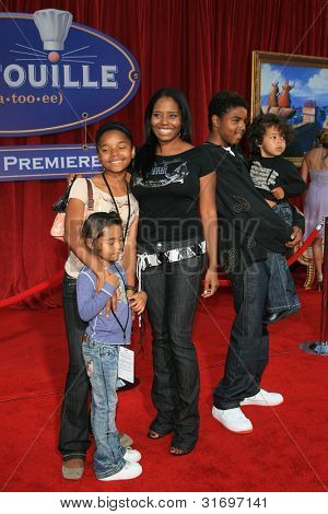 LOS ANGELES, CA - 22. června: Shar Jackson a děti na světovou premiéru 
